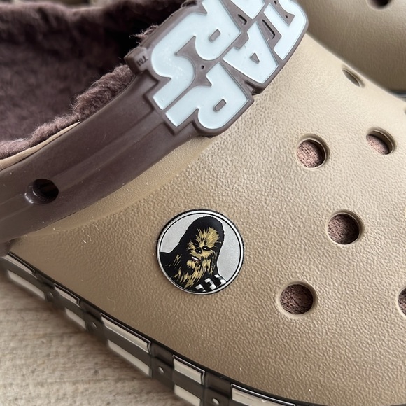 Star Wars Chewbacca Crocs Kids Youth Size J 1 - Picture 2 of 13